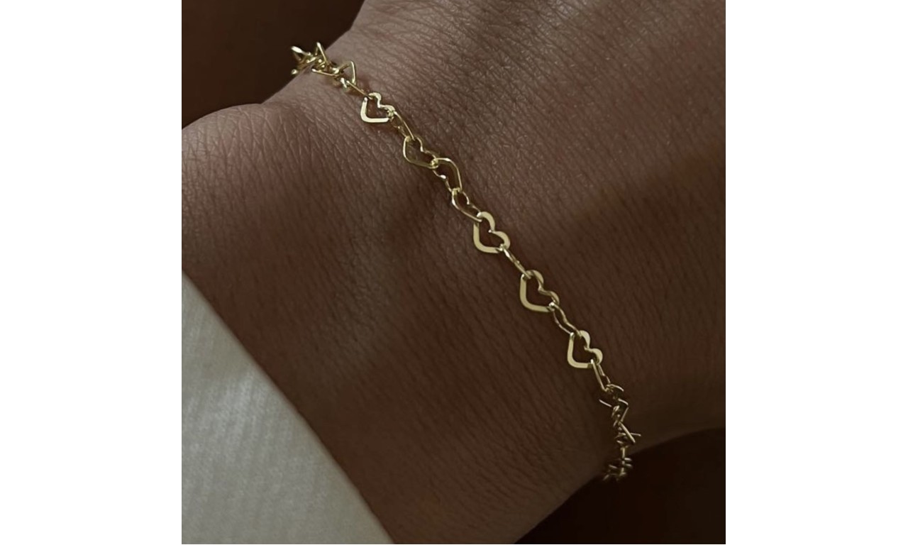 Pulseira Corações Banho de Ouro 18k.